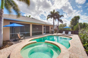 9 Mi to Downtown Fort Myers Home with Lanai and Grill